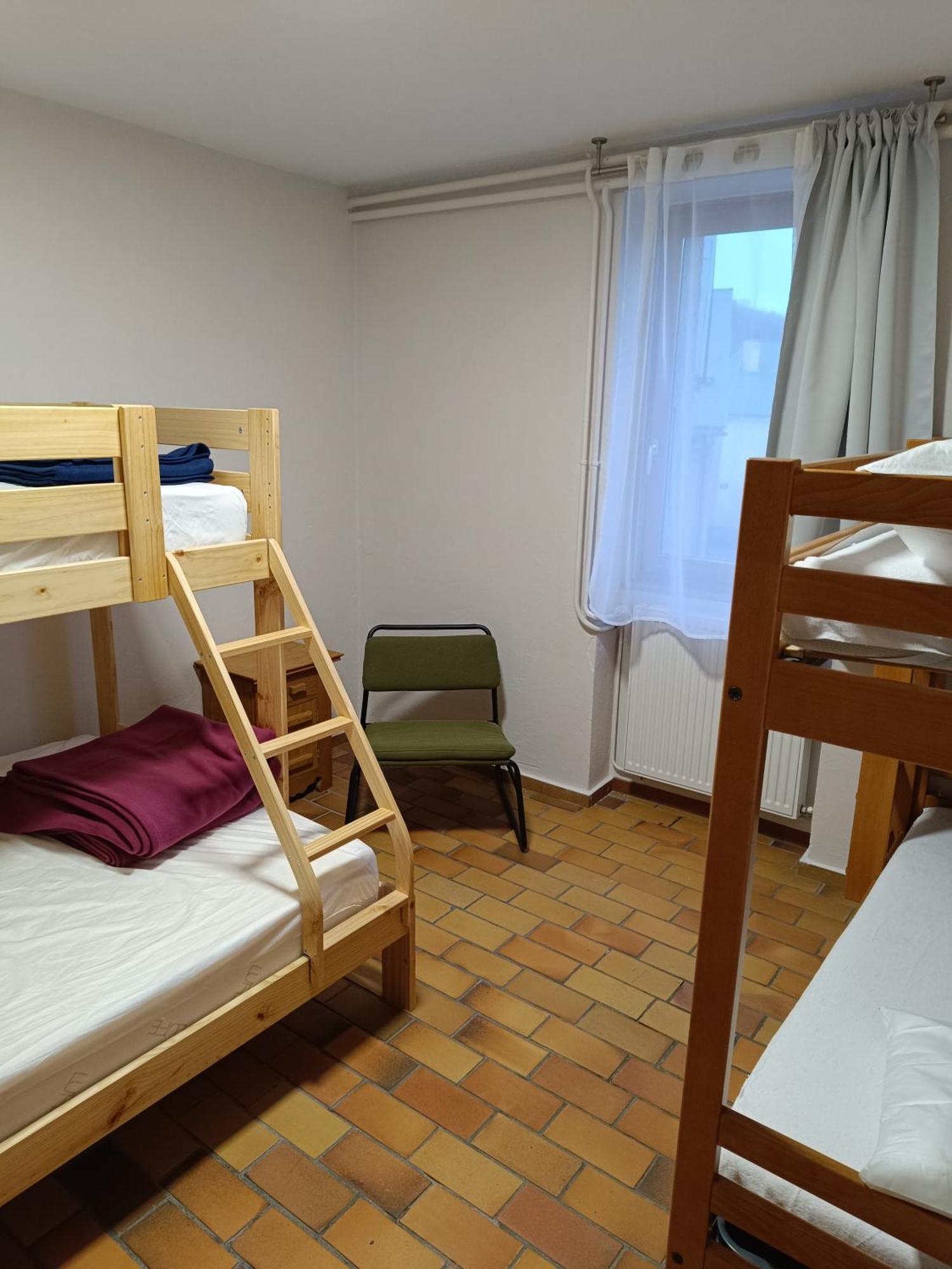 La Mansio De Bons Hostel Лес дьо Алпс Екстериор снимка