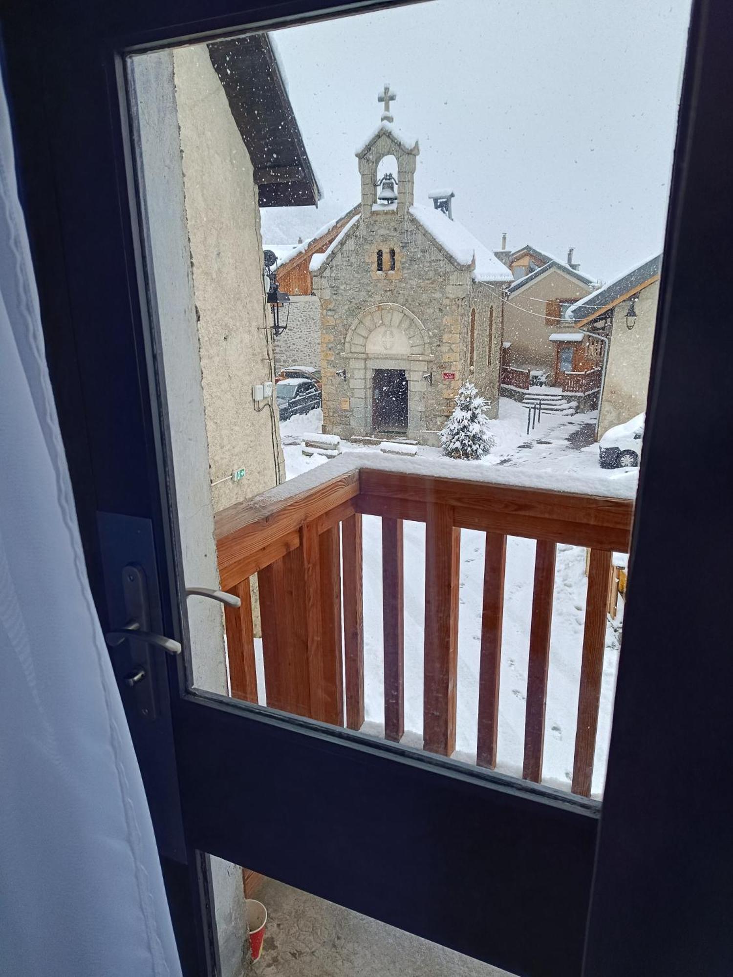 La Mansio De Bons Hostel Лес дьо Алпс Екстериор снимка